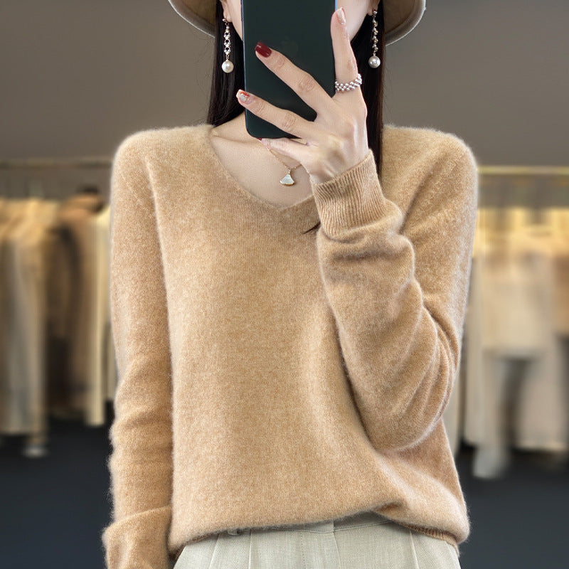 Simple and comfortable wool sweater