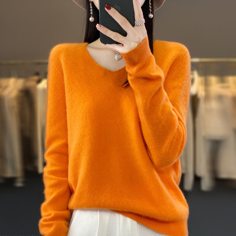 Simple and comfortable wool sweater