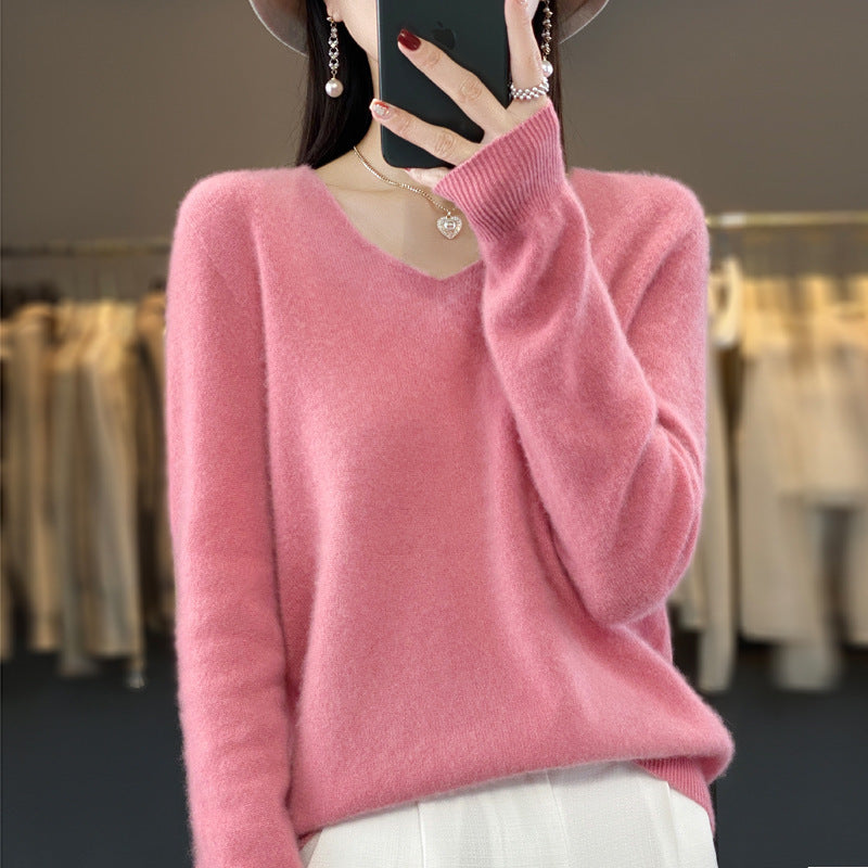 Simple and comfortable wool sweater